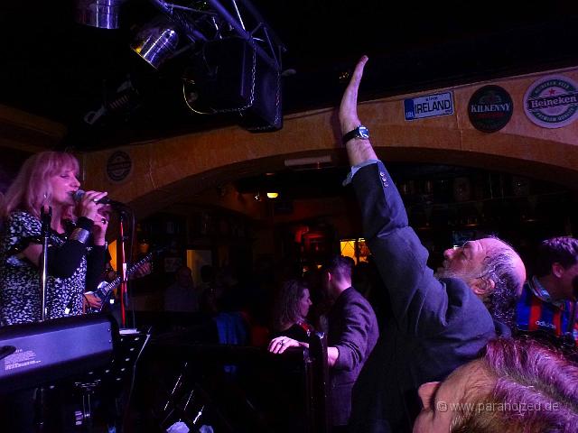 2013 Bayern Triple im Kilians 59.jpg - High five!